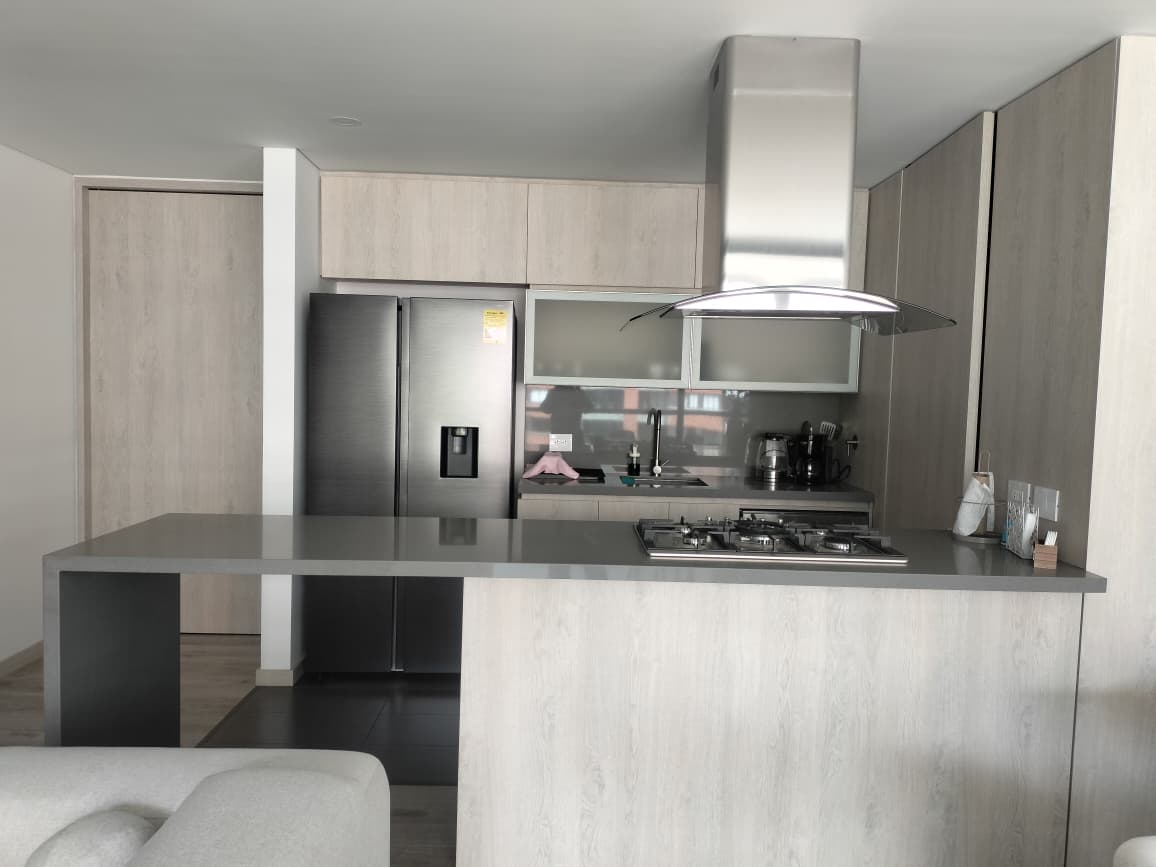 Apartamento en arriendo en El Poblado, Medellín · foto 4 de 20