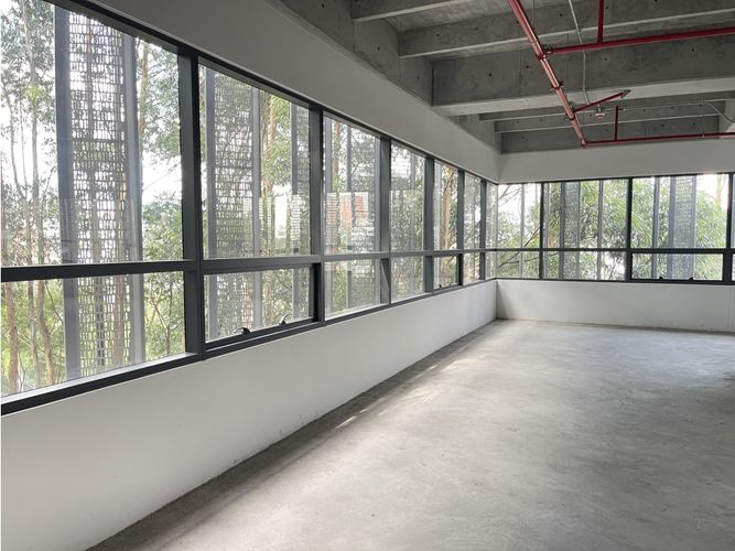 Oficina en arriendo en Las Palmas, Medellín, 669 m² · foto 5 de 17