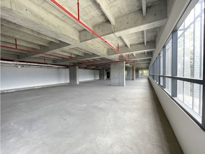Oficina en arriendo en Las Palmas, Medellín, 1219 m² · foto 2 de 17