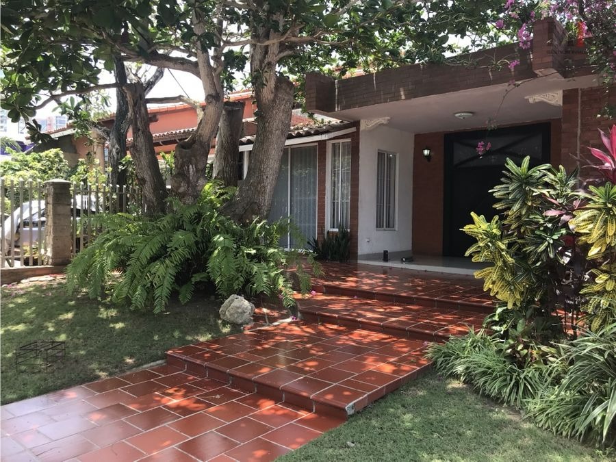 Departamento en venta bajo precio de mercado en Riomar