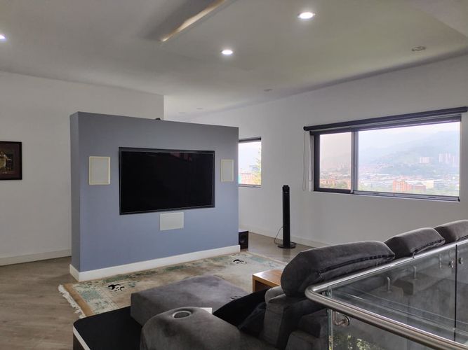 Apartamento de 4 alcobas en arriendo en El Poblado, Medellín, 315 m² · foto 4 de 20