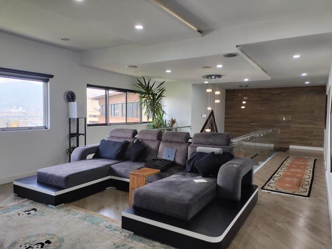 Apartamento de 4 alcobas en arriendo en El Poblado, Medellín, 315 m² · foto 10 de 20