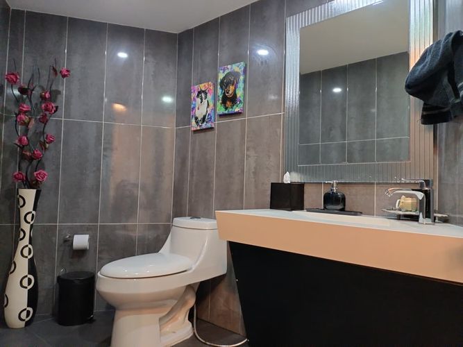 Apartamento de 4 alcobas en arriendo en El Poblado, Medellín, 315 m² · foto 19 de 20