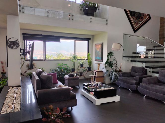 Apartamento de 4 alcobas en arriendo en El Poblado, Medellín, 315 m² · foto 3 de 20