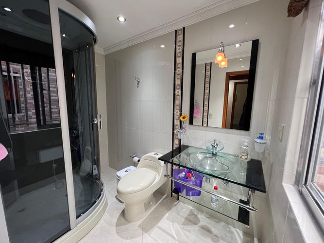 Casa de 4 alcobas en venta en La Gloria, Medellín, 225 m² · foto 13 de 17