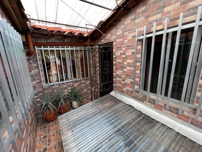 Casa de 4 alcobas en venta en La Gloria, Medellín, 225 m² · foto 17 de 17