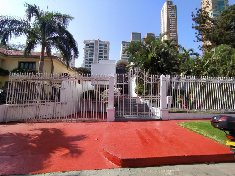 Casa en venta en El Golf, Barranquilla · foto 3 de 24