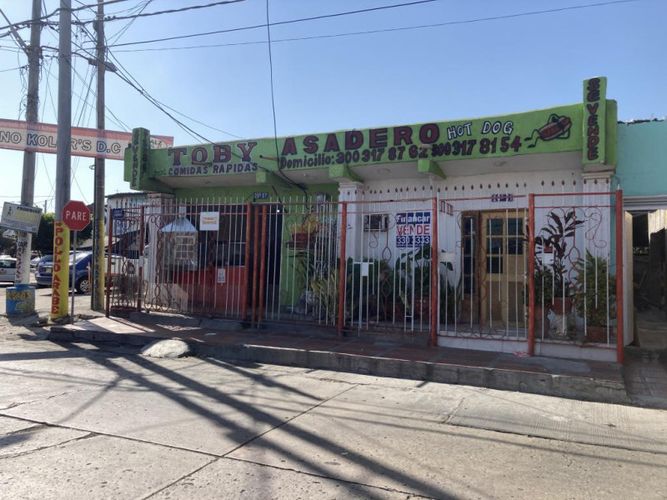 Casa de 16 alcobas en venta en Montes, Barranquilla, 400 m² · foto 2 de 24