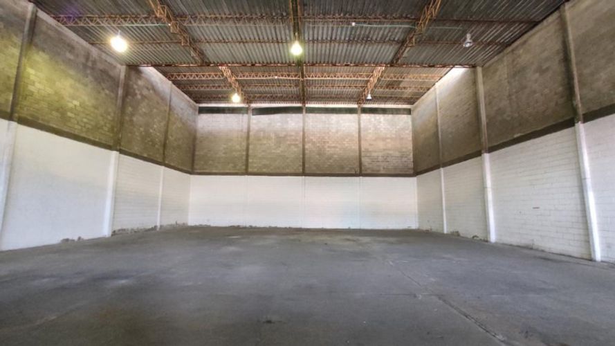 Bodega en arriendo en Pastoral Social, Barranquilla, 600 m² · foto 5 de 9