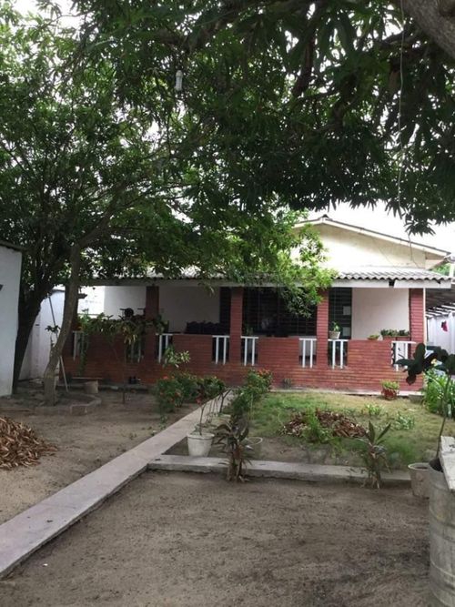 Casa de 3 alcobas en venta en El Tabor, Barranquilla, 349 m² · foto 2 de 23
