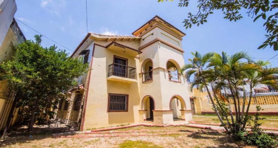 Casa de 17 alcobas en venta en El Prado, Barranquilla, 880 m² · foto 2 de 17