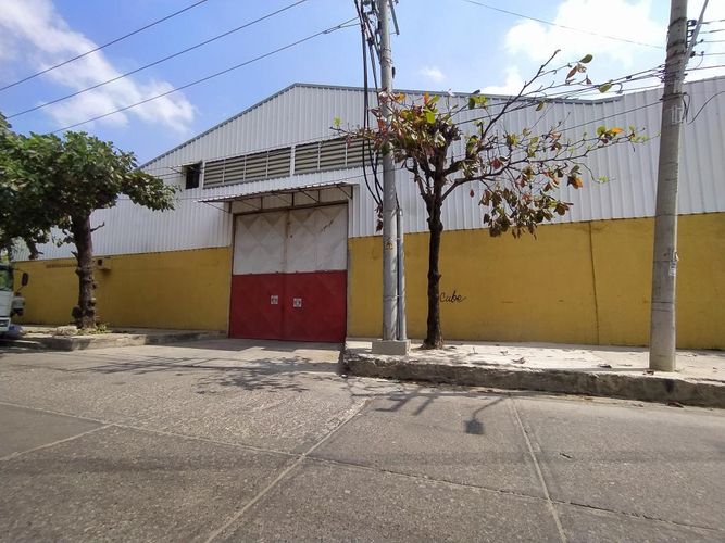 Bodega en venta en La Union, Barranquilla, 2026 m² · foto 2 de 16
