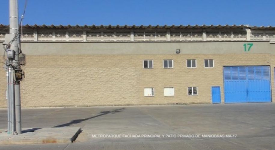 Bodega en arriendo en Villa San Pedro Iii, Barranquilla, 2400 m² · foto 2 de 5