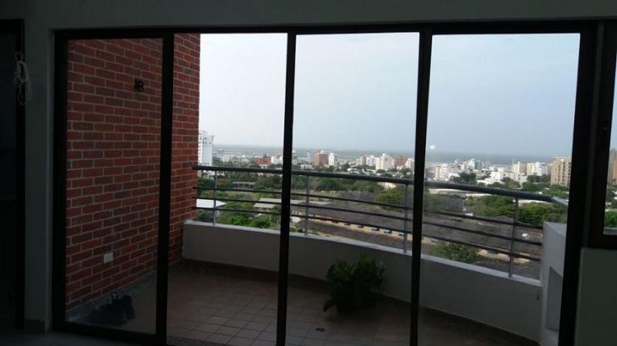 Apartamento en arriendo en Cr.La Castellana, Barranquilla · foto 6 de 18