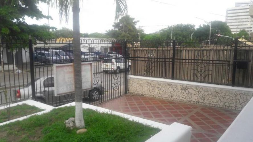 Casa de 5 alcobas en venta en El Country, Barranquilla, 535 m² · foto 9 de 13