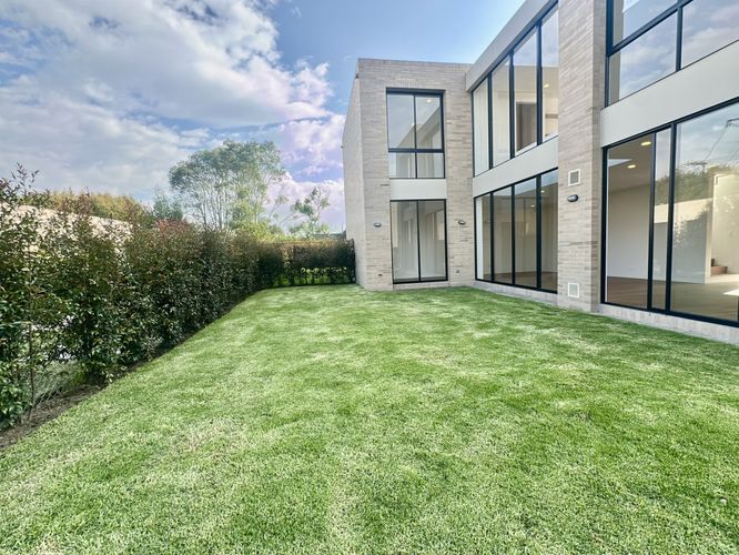 Casa de 3 alcobas en venta en Chuntame, Cajicá, 148 m² · foto 3 de 24