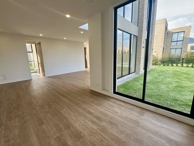 Casa de 3 alcobas en venta en Chuntame, Cajicá, 148 m² · foto 5 de 24