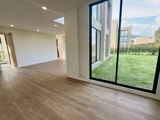 Casa de 3 alcobas en venta en Chuntame, Cajicá, 148 m² · foto 7 de 24