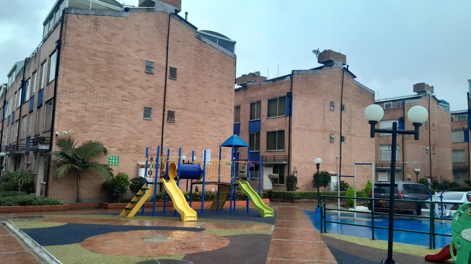 Casa en venta en Castilla, Bogotá · foto 2 de 24