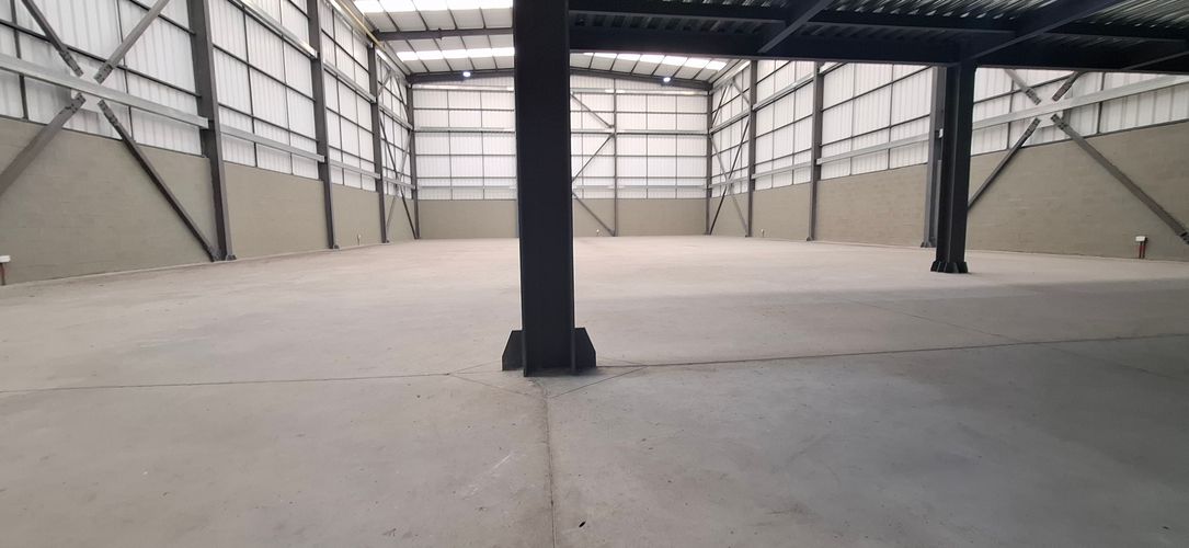 Bodega en arriendo en Zona Industrial, Cali, 1000 m² · foto 6 de 9
