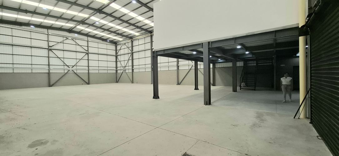 Bodega en arriendo en Zona Industrial, Cali, 1000 m² · foto 9 de 9