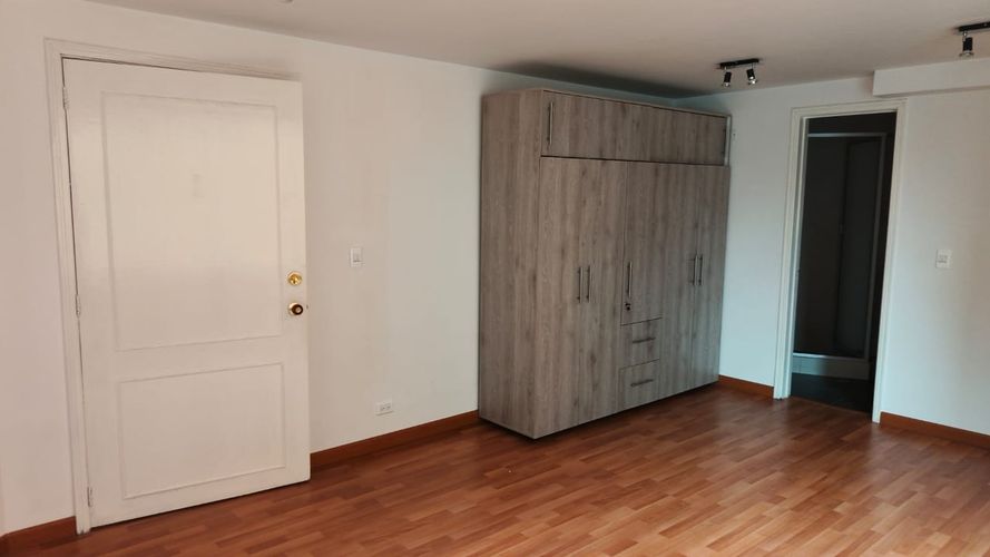 Apartaestudio en venta en Santa Barbara, Bogotá, 33 m² · foto 3 de 24