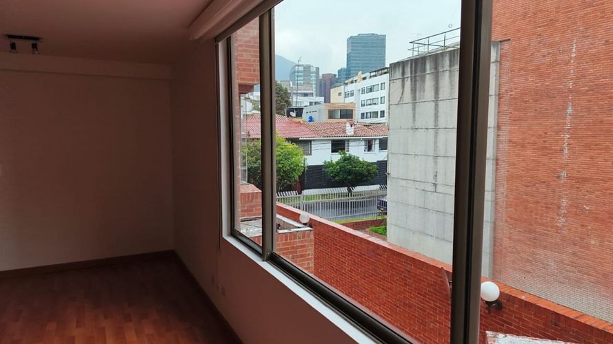 Apartaestudio en venta en Santa Barbara, Bogotá, 33 m² · foto 8 de 24