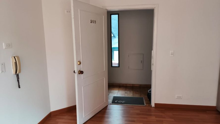 Apartaestudio en venta en Santa Barbara, Bogotá, 33 m² · foto 9 de 24