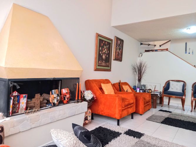 Casa en venta en Aloha Sector Norte, Bogotá · foto 3 de 24