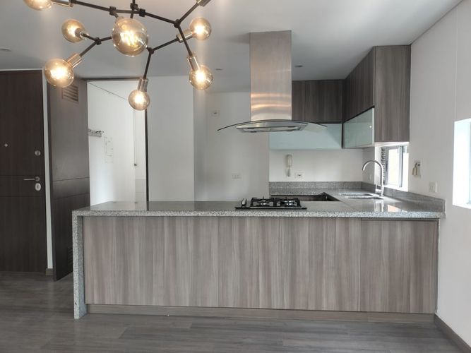 Apartamento de 3 alcobas en arriendo en El Poblado, Medellín, 112 m² · foto 5 de 19