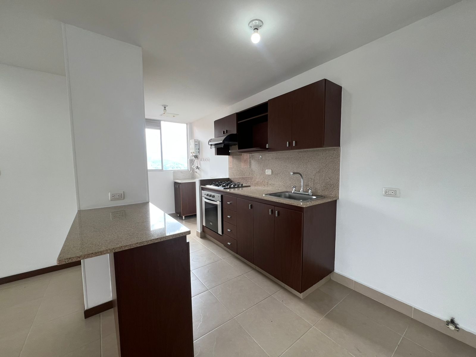 Apartamento en venta en Loma Del Chocho, Envigado · foto 4 de 15