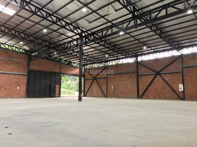 Bodega en arriendo en Bosques Del Limonar, Cali, 650 m² · foto 7 de 12