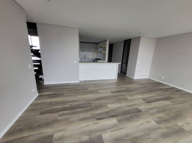 Apartamento de 2 alcobas en arriendo en Los Balsos, Medellín, 135 m² · foto 2 de 24
