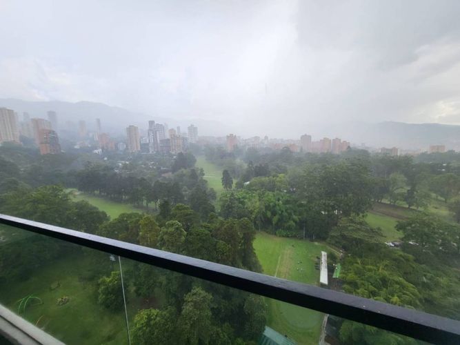 Apartamento de 2 alcobas en arriendo en Los Balsos, Medellín, 135 m² · foto 9 de 24