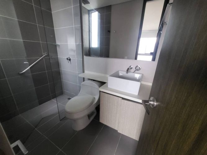 Apartamento de 2 alcobas en arriendo en Los Balsos, Medellín, 135 m² · foto 12 de 24