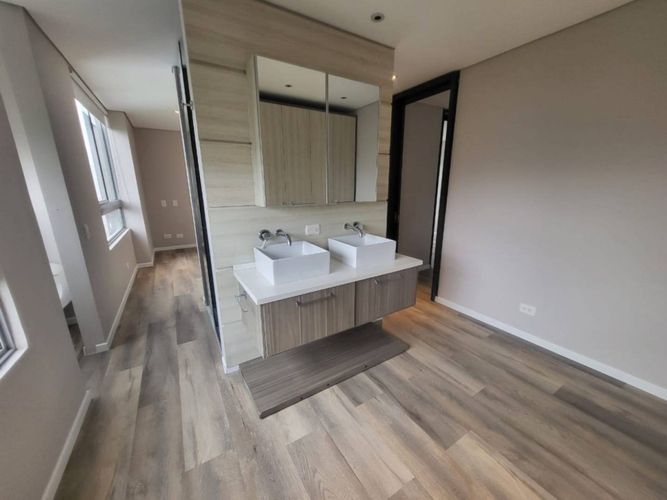 Apartamento de 2 alcobas en arriendo en Los Balsos, Medellín, 135 m² · foto 19 de 24