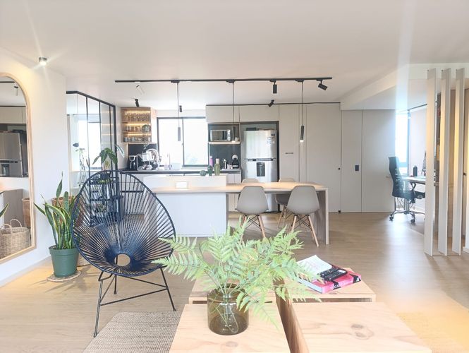 Apartamento de 2 alcobas en venta en El Poblado, Medellín, 86 m² · foto 3 de 18