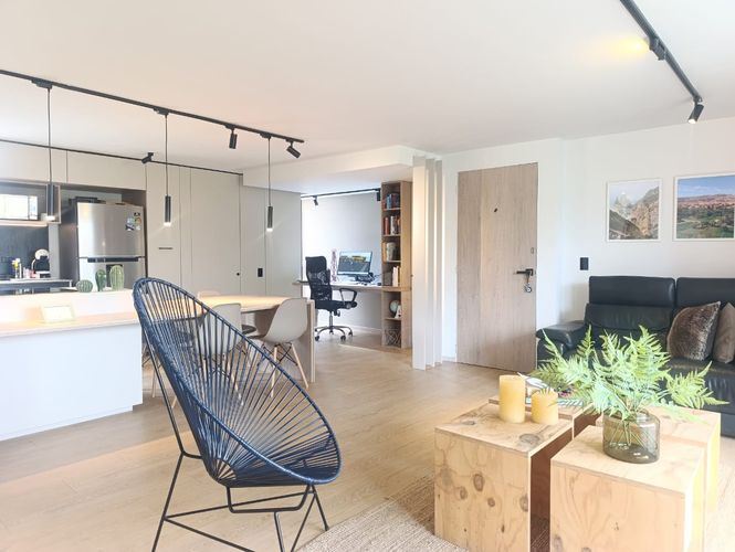 Apartamento de 2 alcobas en venta en El Poblado, Medellín, 86 m² · foto 2 de 18