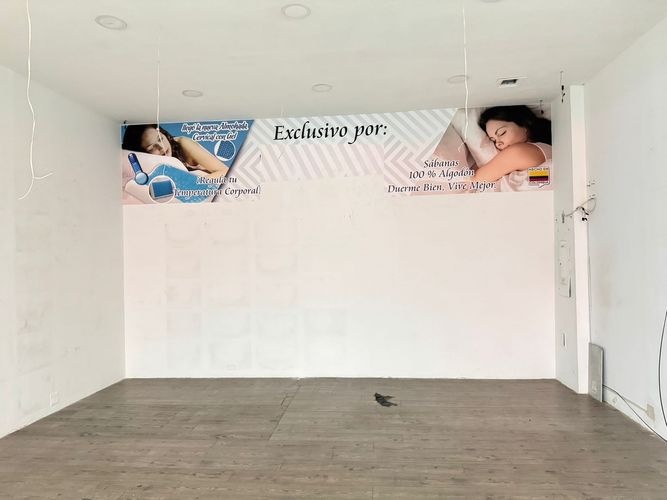 Local en venta en El Poblado, Medellín, 43 m² · foto 2 de 4
