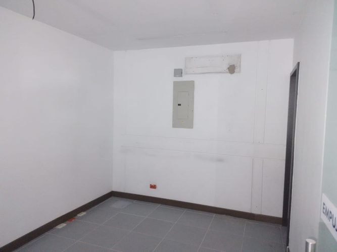 Local en arriendo en Laureles, Medellín, 760 m² · foto 4 de 13