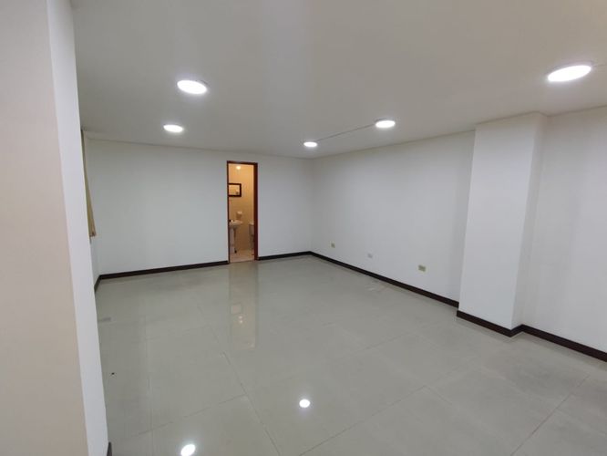 Oficina en arriendo en El Centro, Manizales, 27 m² · foto 5 de 11