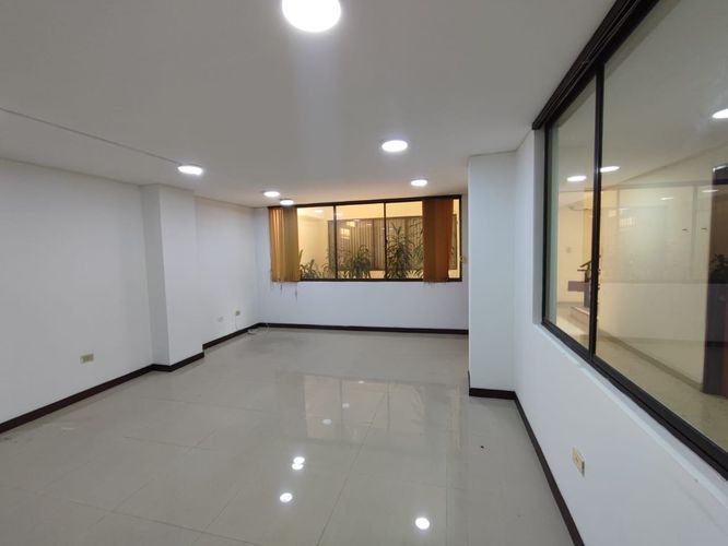 Oficina en arriendo en El Centro, Manizales, 27 m² · foto 8 de 11