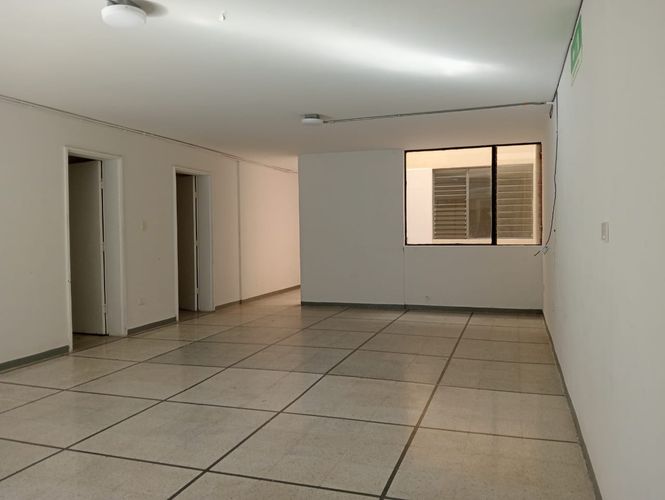 Oficina en arriendo en Laureles, Medellín, 230 m² · foto 2 de 18