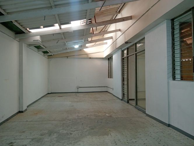 Oficina en arriendo en Laureles, Medellín, 230 m² · foto 17 de 18