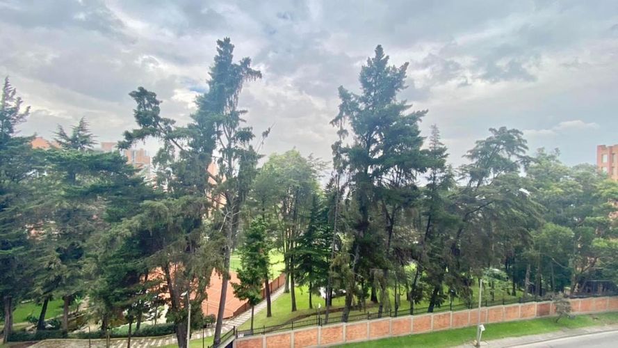 Apartamento de 3 alcobas en venta en Los Rosales, Bogotá, 142 m² · foto 9 de 24