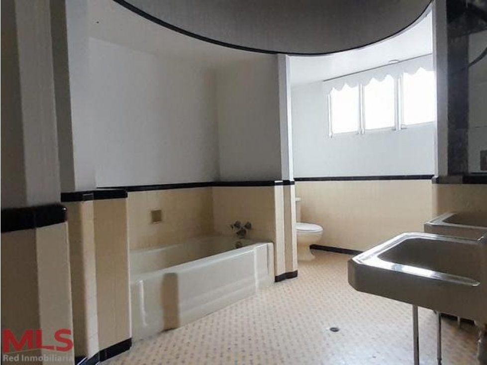 Casa de 1 alcoba en venta en Villa Nueva, Medellín, 1581 m² · foto 12 de 24