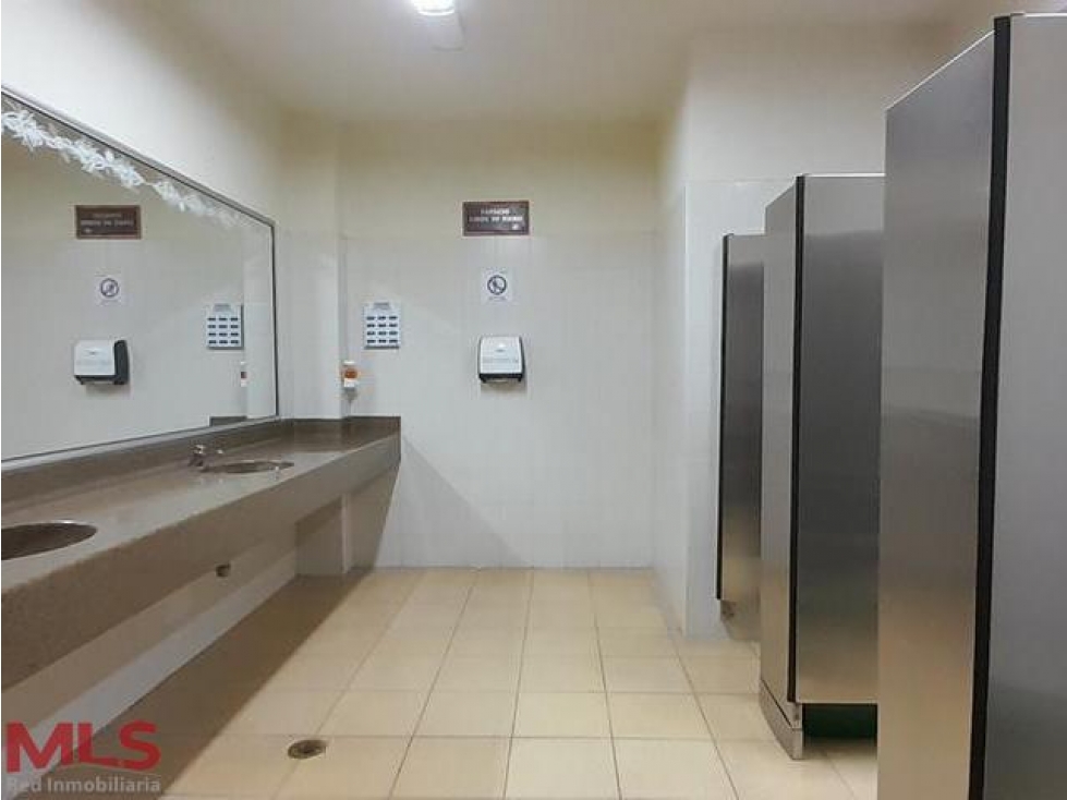 Casa de 1 alcoba en venta en Villa Nueva, Medellín, 1581 m² · foto 18 de 24