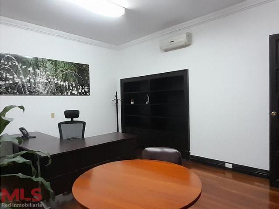 Casa de 1 alcoba en venta en Villa Nueva, Medellín, 1581 m² · foto 20 de 24