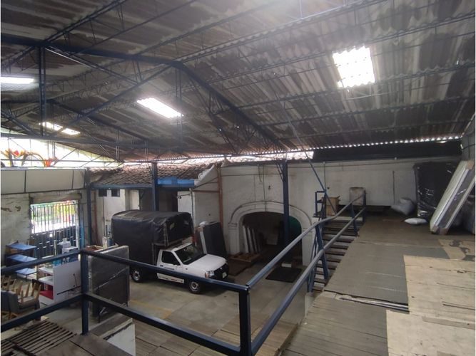 Bodega en venta en Villa Nueva, Medellín, 1053 m² · foto 7 de 11