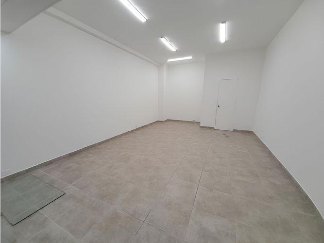 Local en venta en La Candelaria, Medellín, 38 m² · foto 4 de 5